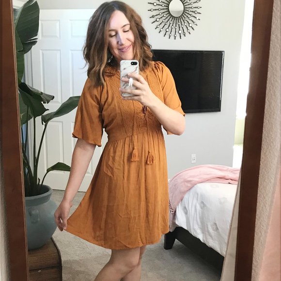 Meet your Posher, Laura - Picture 2 of 2